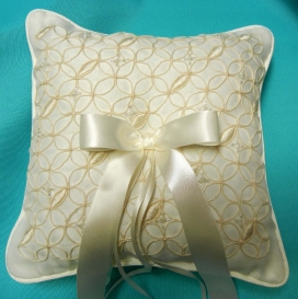[Fall Special] Organza Wedding Ring Pattern Pillow